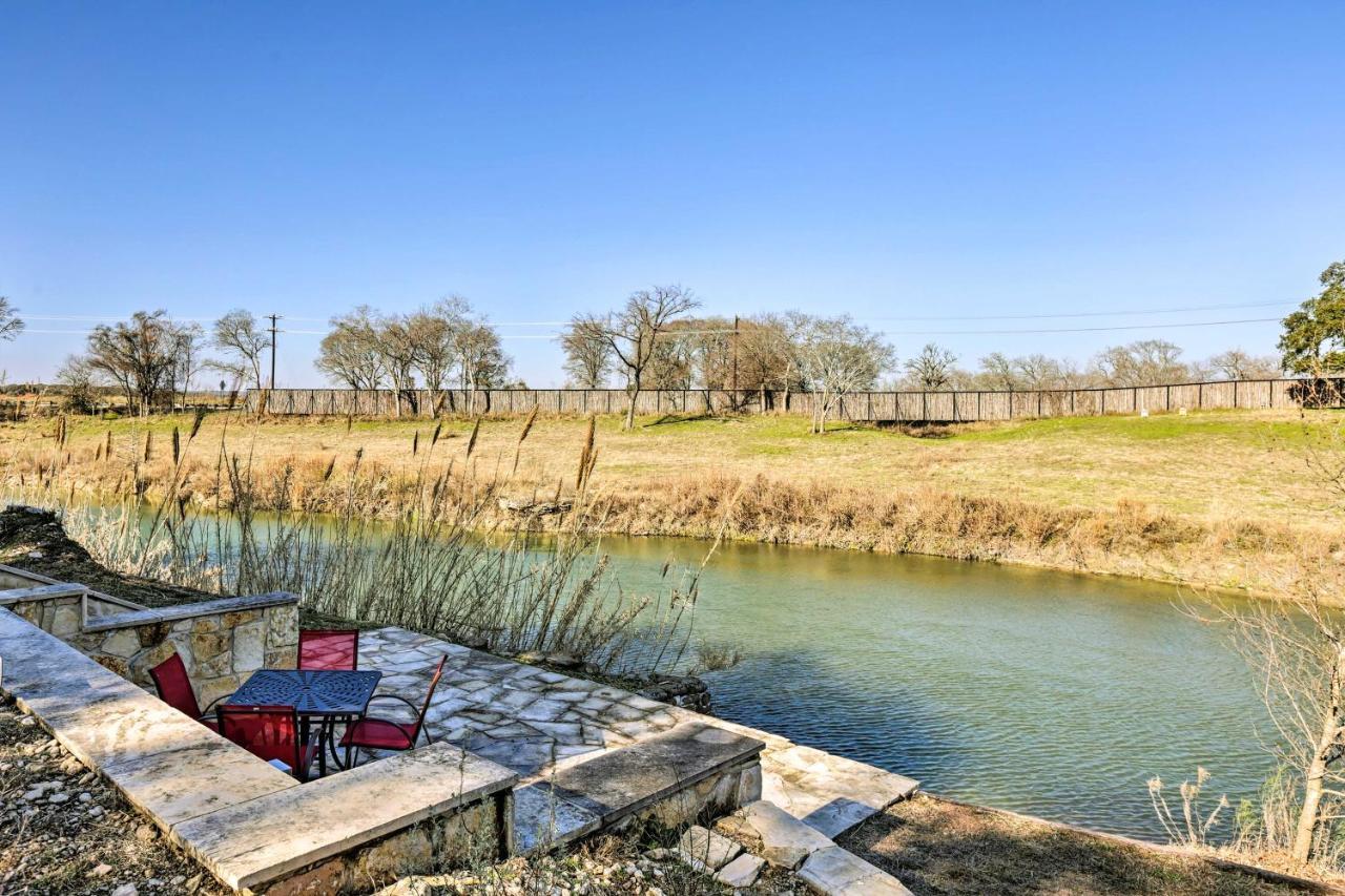 Riverfront Blanco Home With Shaded Porch And Hot Tub Exteriér fotografie