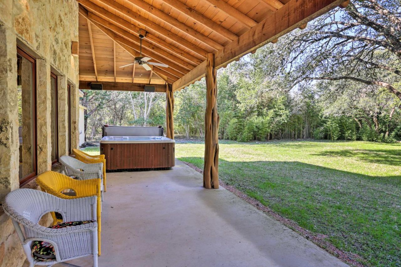 Riverfront Blanco Home With Shaded Porch And Hot Tub Exteriér fotografie